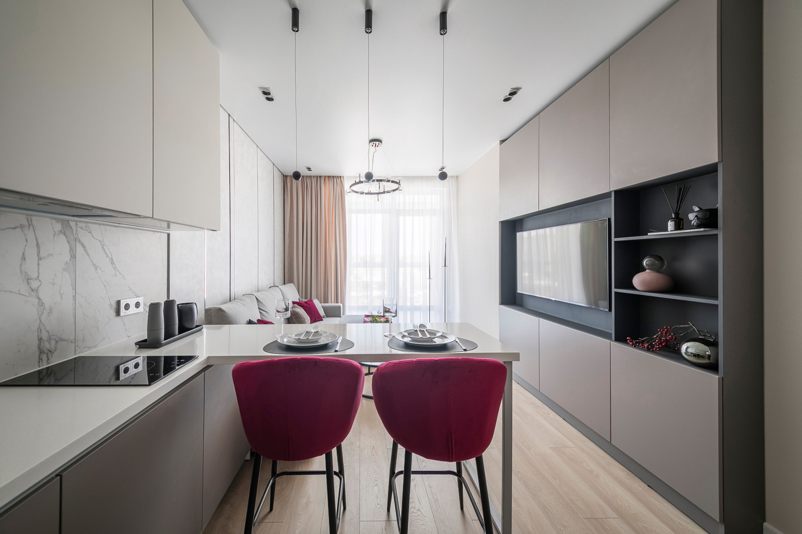 Однокомнатная квартира для молодой девушки. Ижевск, ЖК "Облака", 44 кв.м.