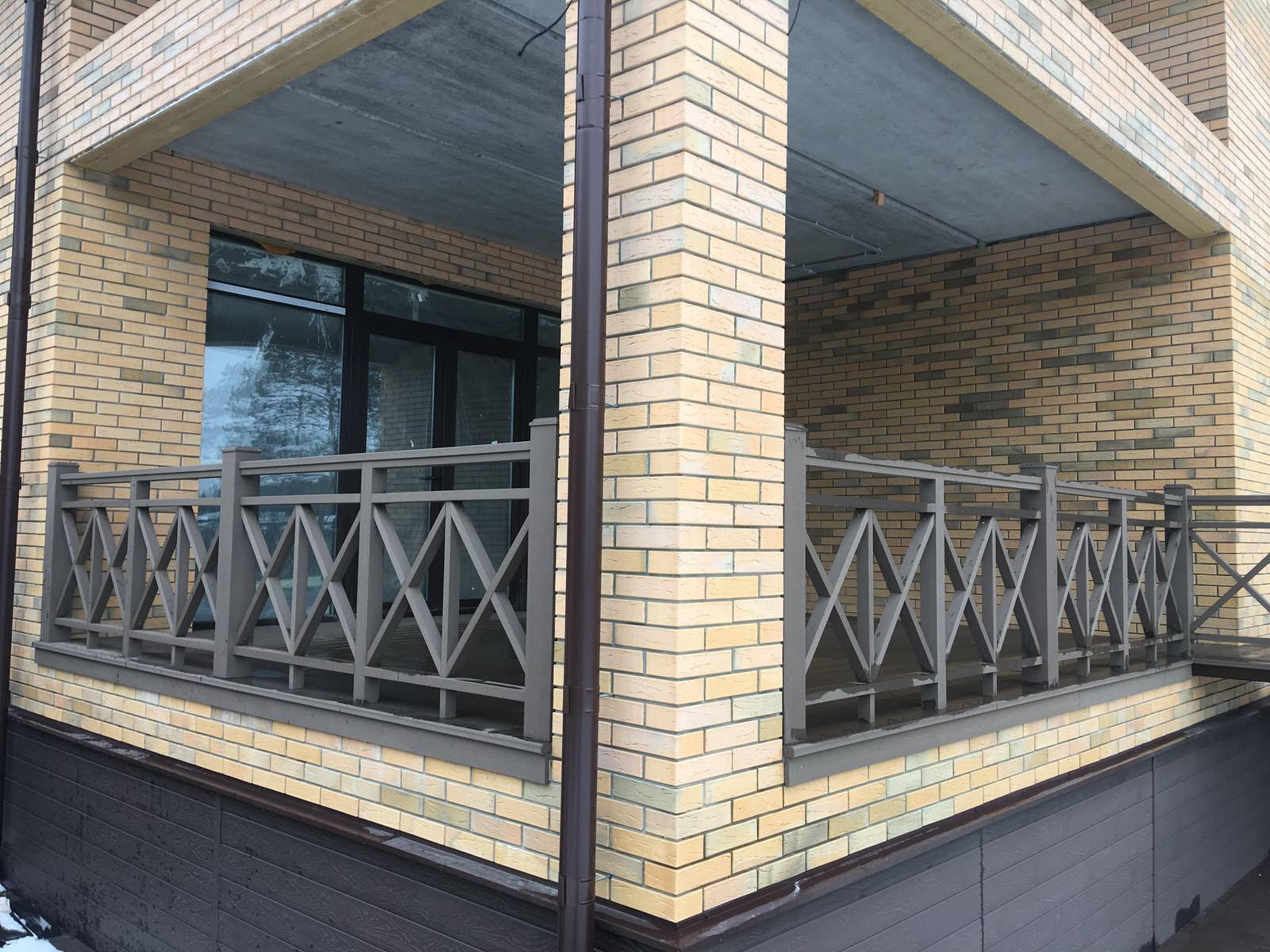 Застеклённая веранда с раздвижными створками