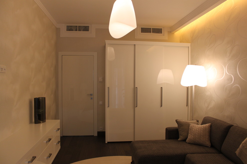 Вся корпусная мебель в гостевой спальне выполнена на заказ