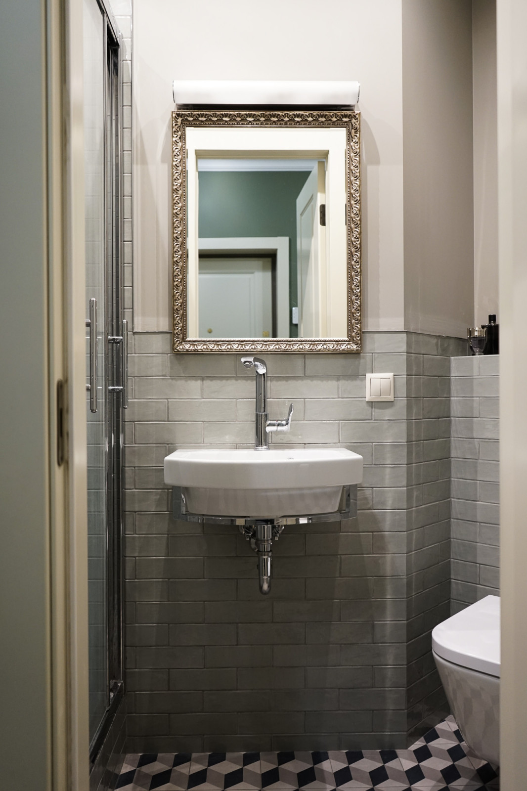 Обложка альбома: ванная