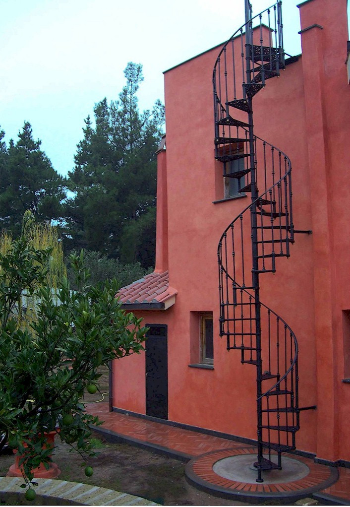 Чугунные лестницы