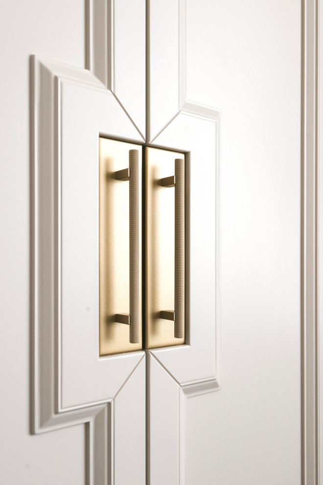 Гардеробная комната с элементами Латуни