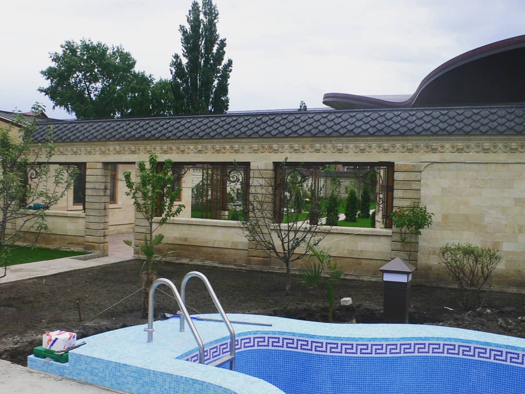 Гидроизоляция бассейна на стадии заливки