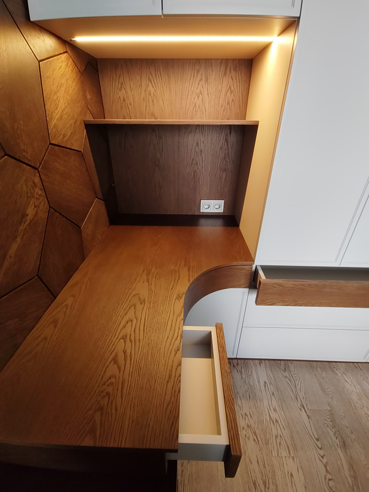 Шкаф с рабочим местом