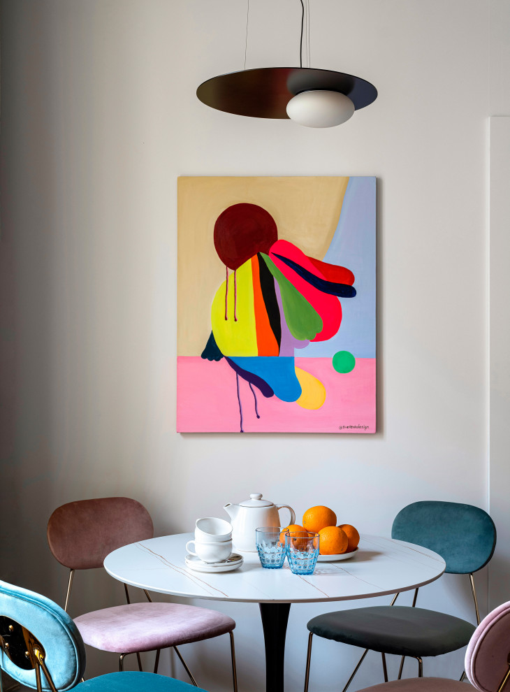 Современный интерьер в старинной доме в центре Москвы для сдачи в аренду