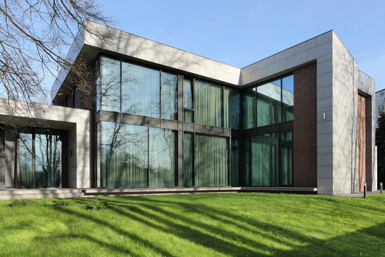 Обложка проекта: особняк в Калининграде