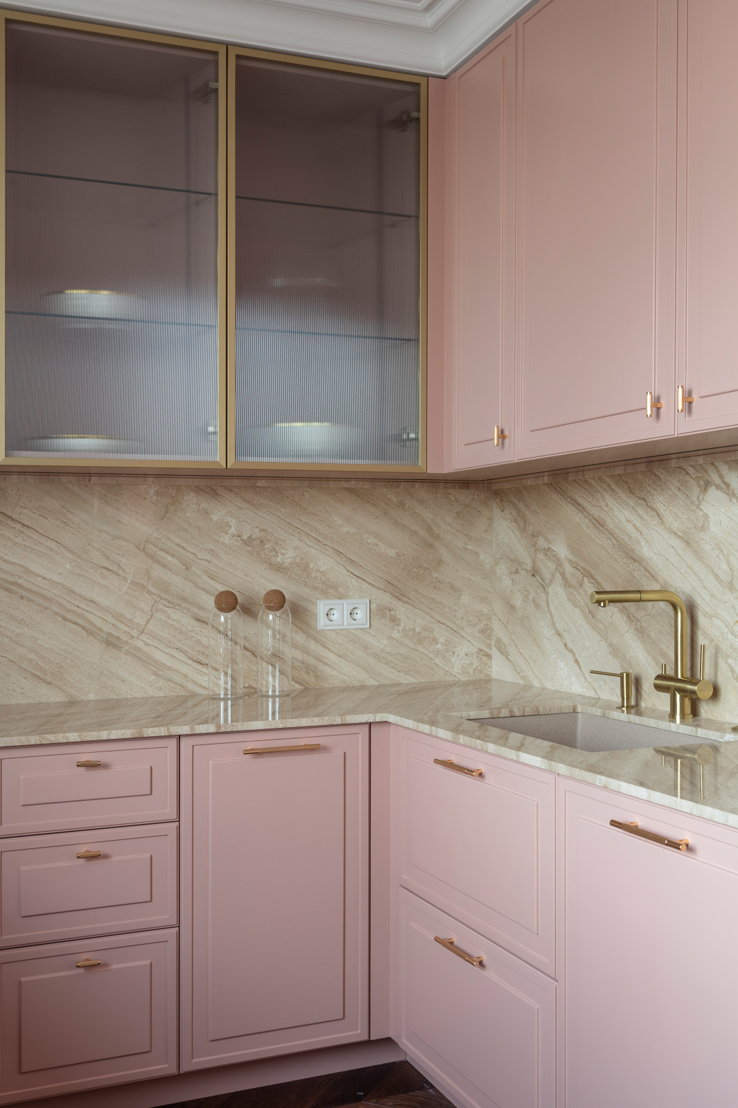 Квартира в пудровых тонах