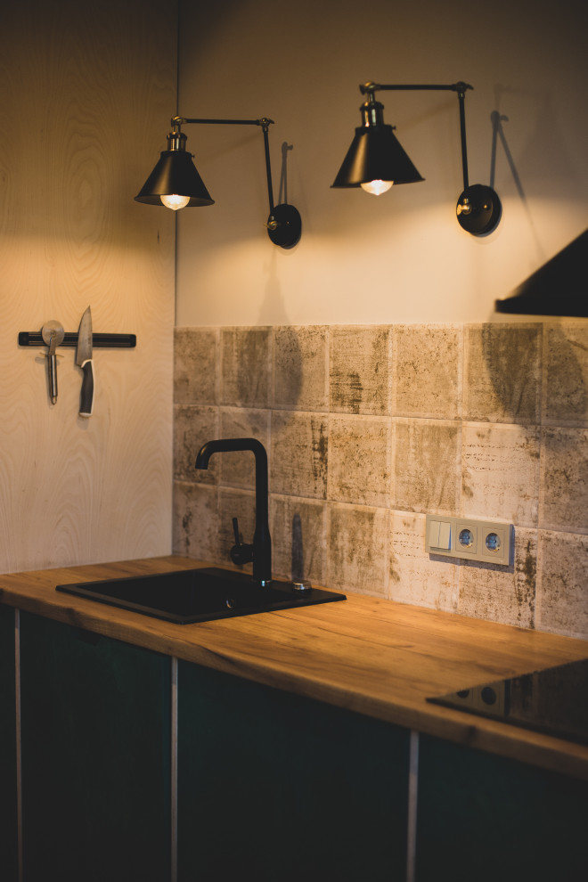 Кухня из фанеры с открытыми торцами ящиков.