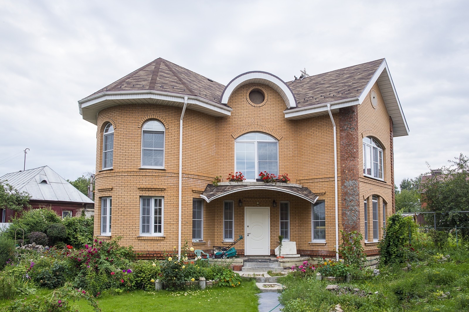 ПРОЕКТЫ И СТРОИТЕЛЬСТВО ООО СТРОЙКОМ