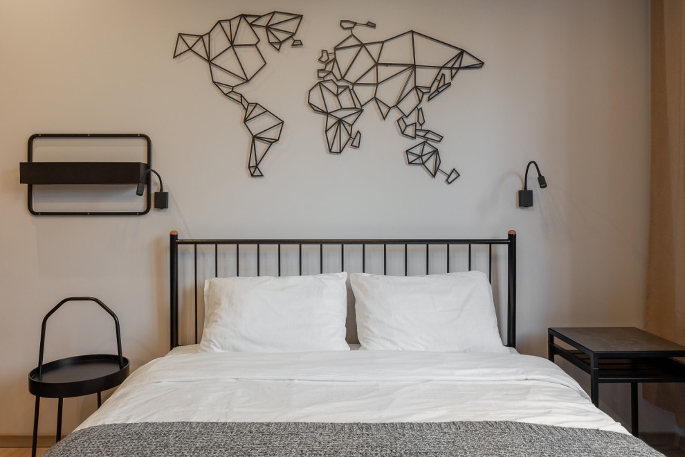 Студия для аренды с пятнистой плиткой