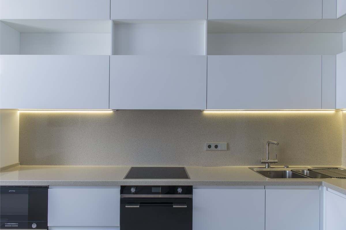 Частная квартира для него