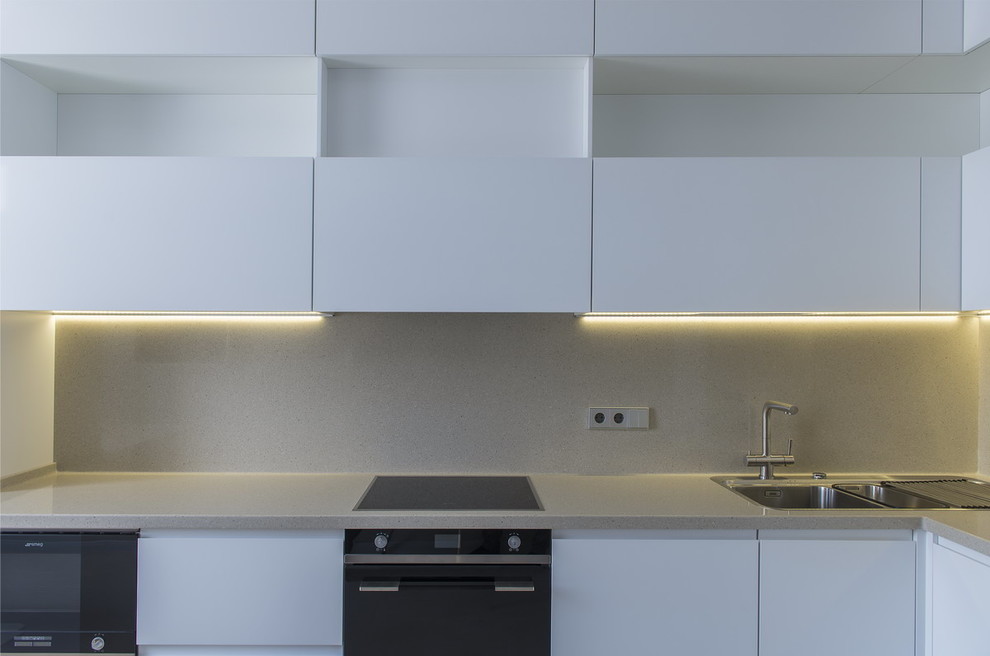 Частная квартира для него