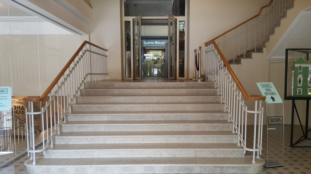 Лестницы из металла