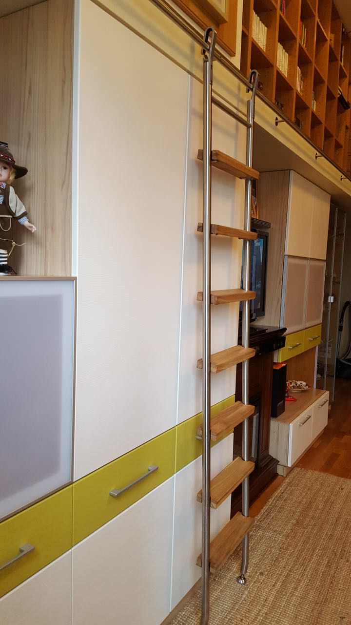 20180408 _ НОВОСИБИРСК - лестница мебельная с крючками - модель Step-30 hook