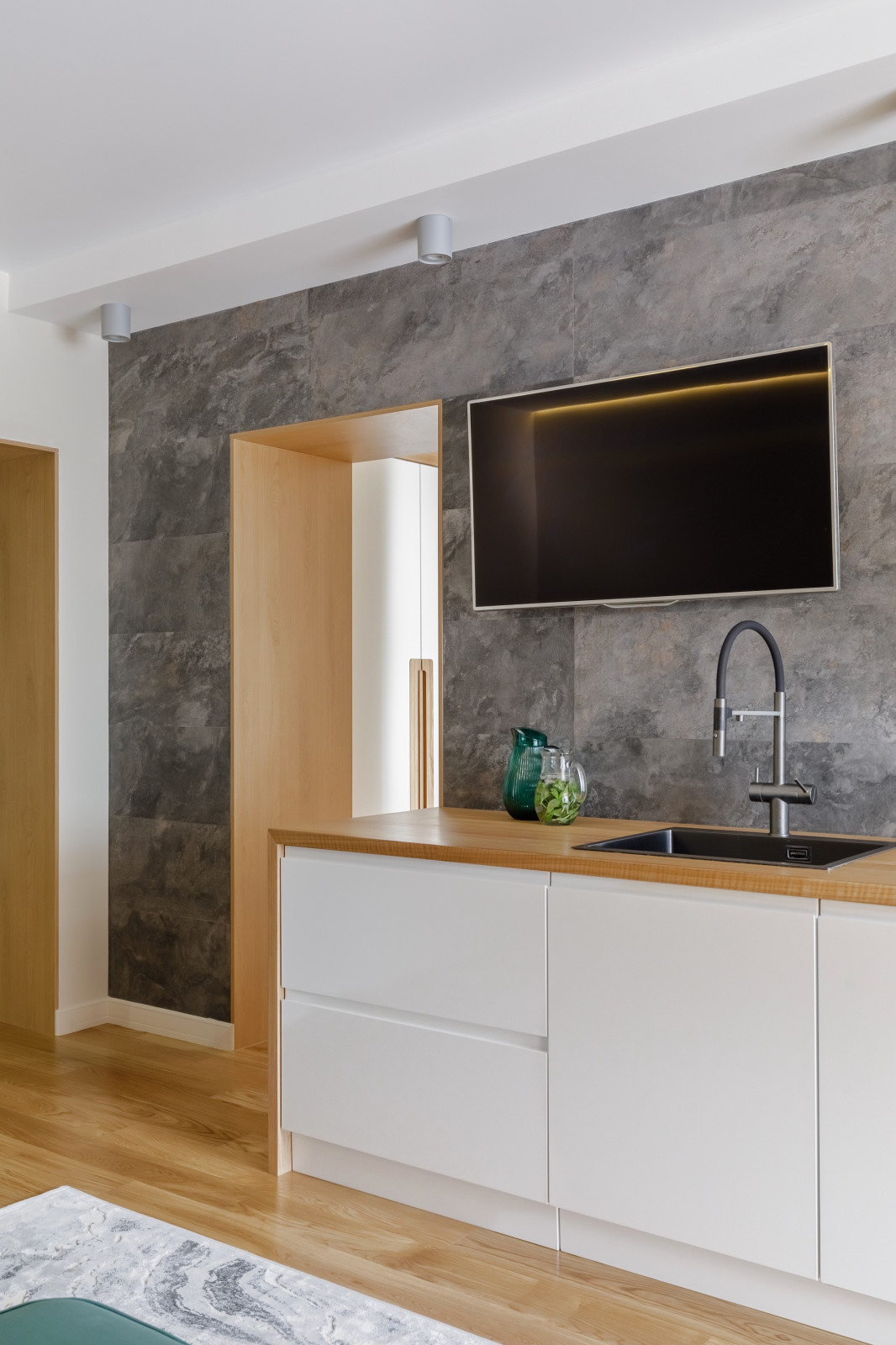 "Саяны"  Квартира в эко стиле