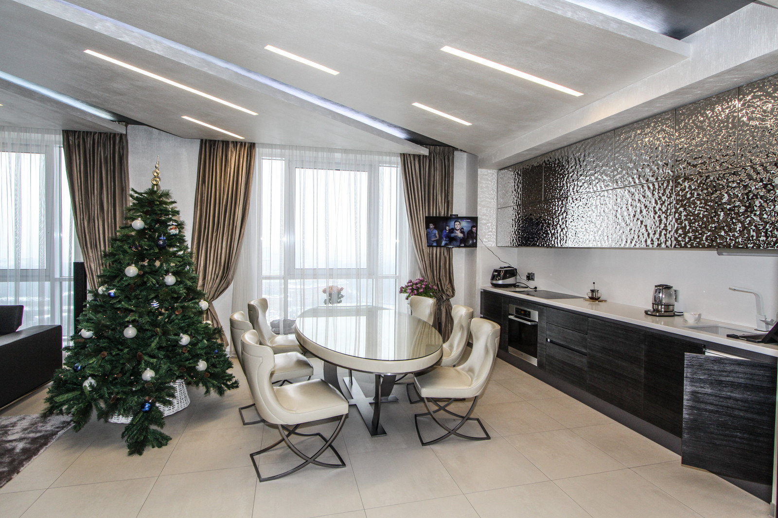 Квартира на октябрьском поле