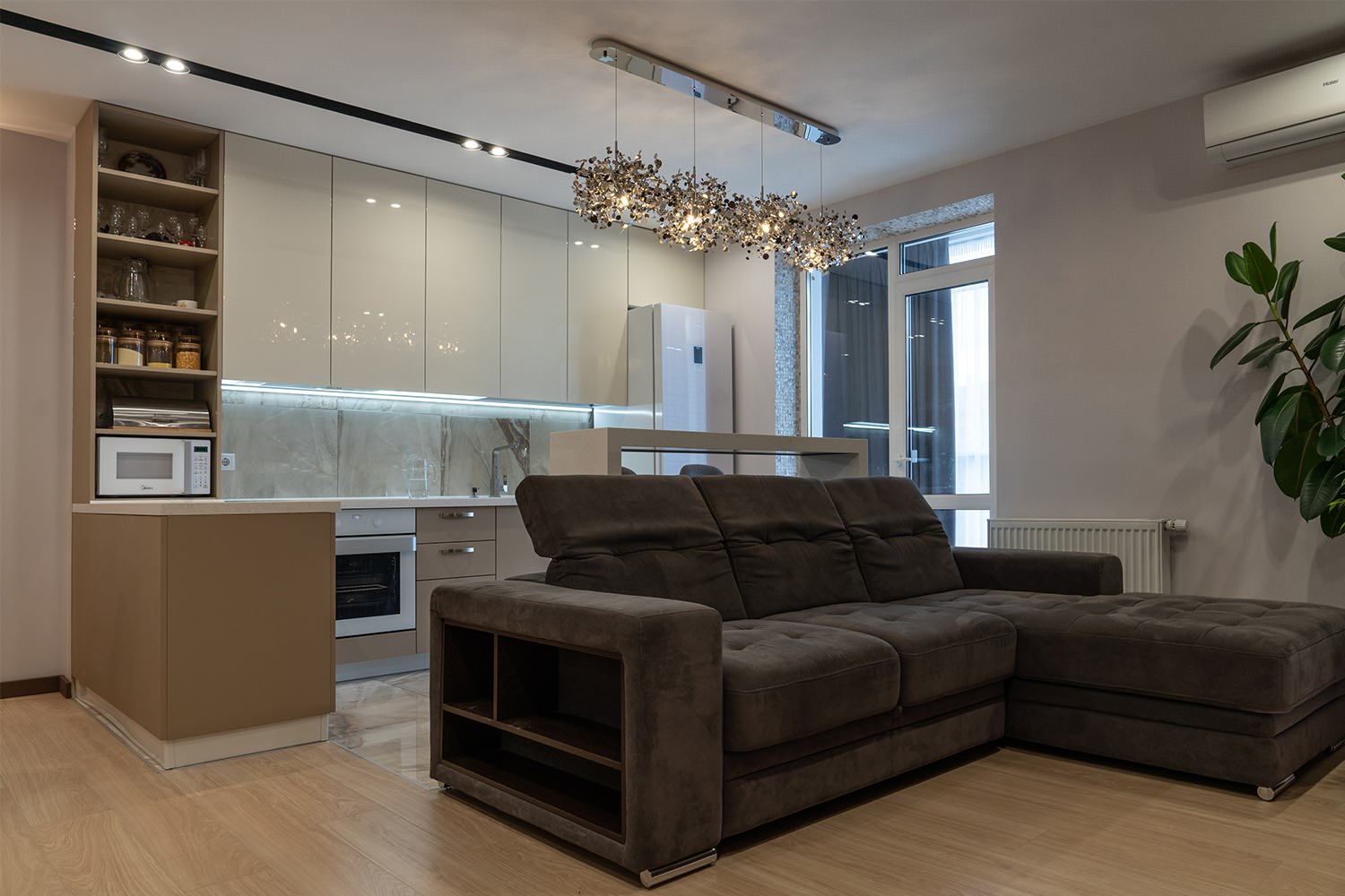 Зона кухни.