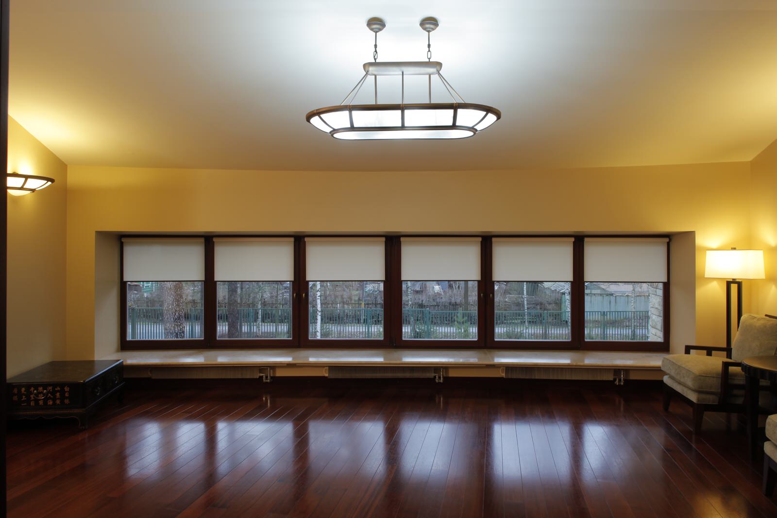 Вилла г-на К. Интерьер холла и гостинной.