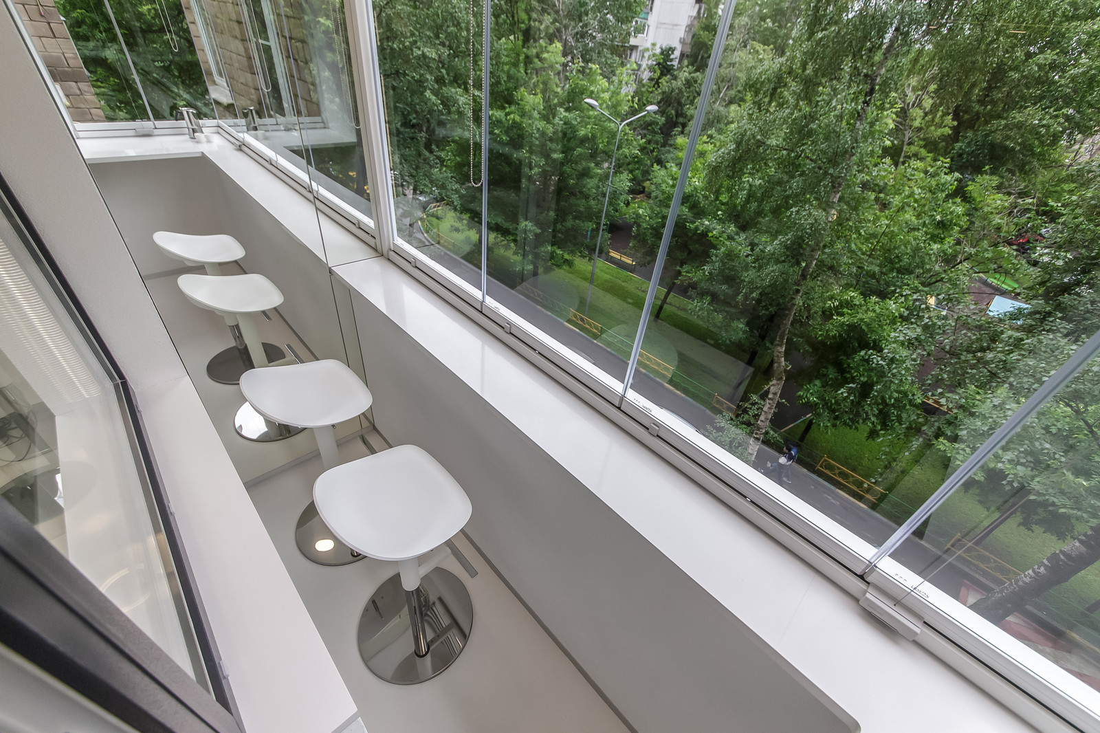 Вопрос: Зачем стеклить лоджию (и чем конкретно)?