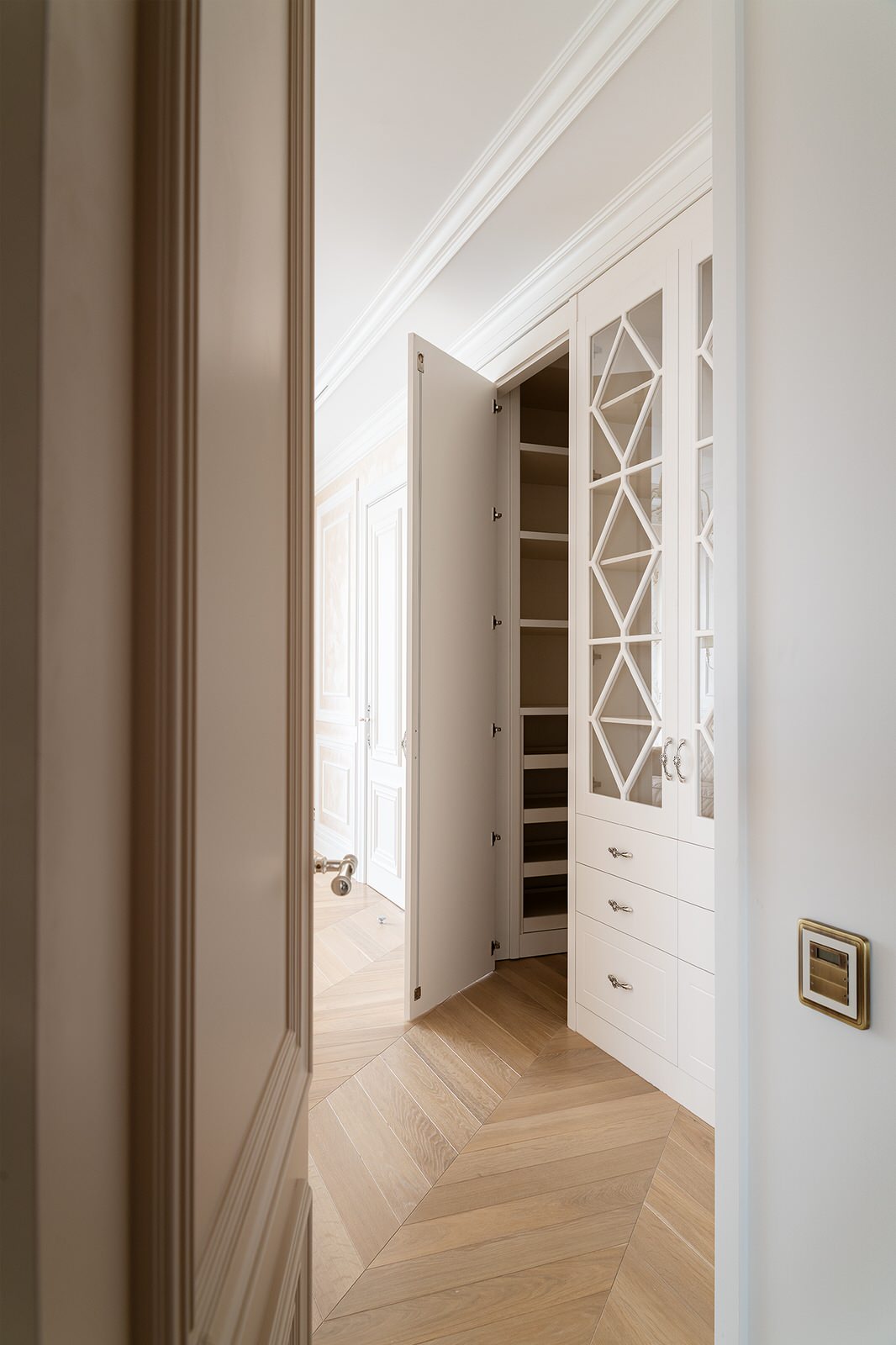 Мебель на заказ для светлой квартиры