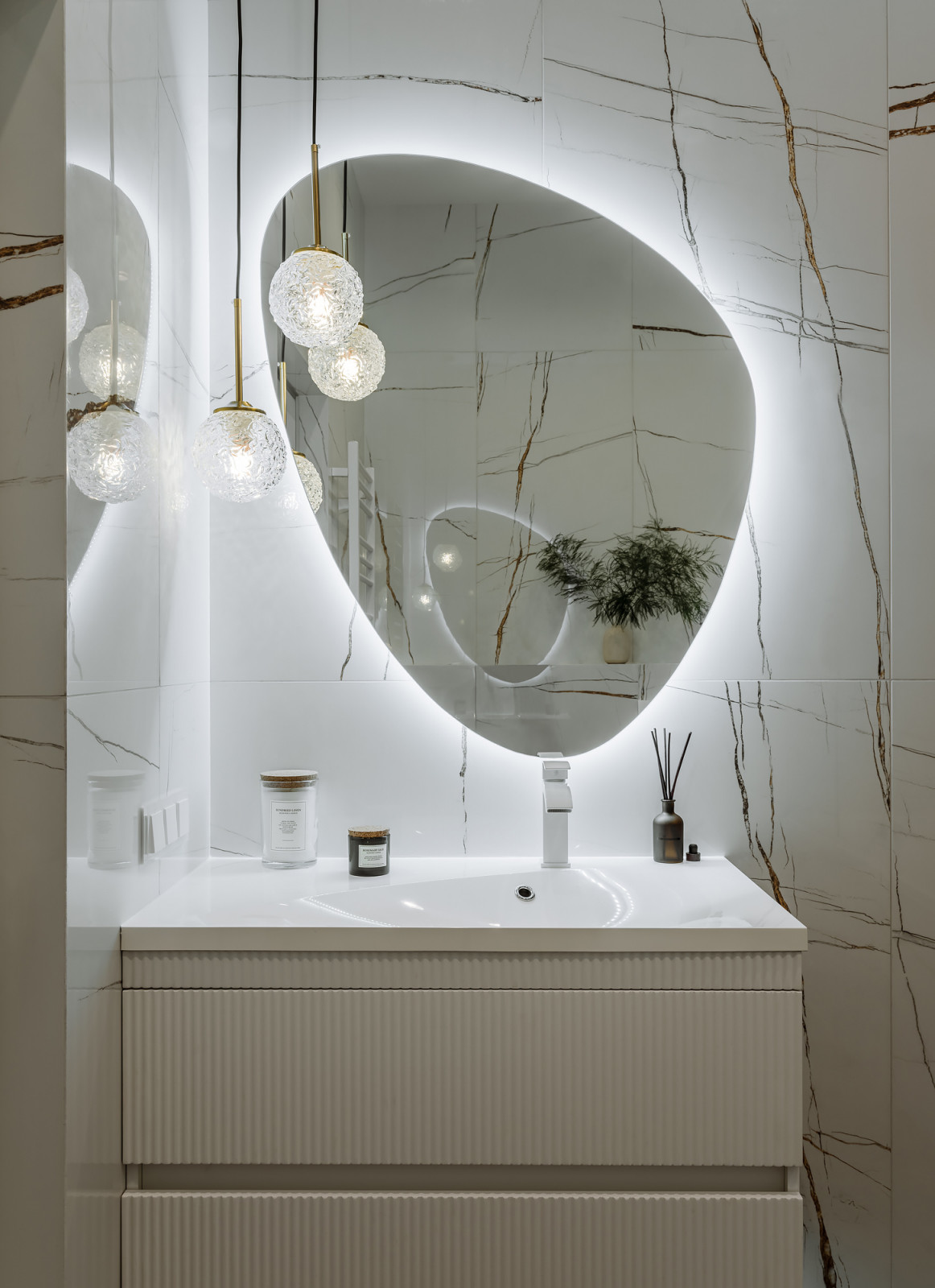 Обложка проекта: Waltz in red