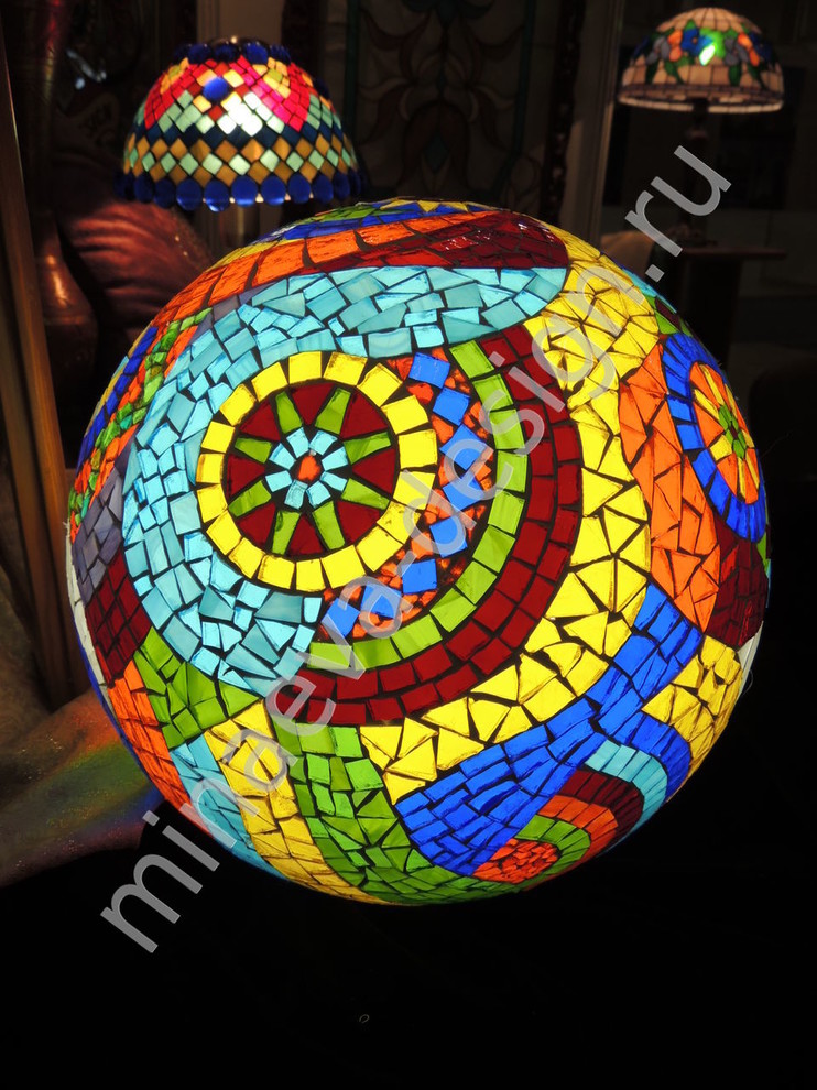 Ручная мозаика в стиле Гауди (25 кв.м), лестничный пролет