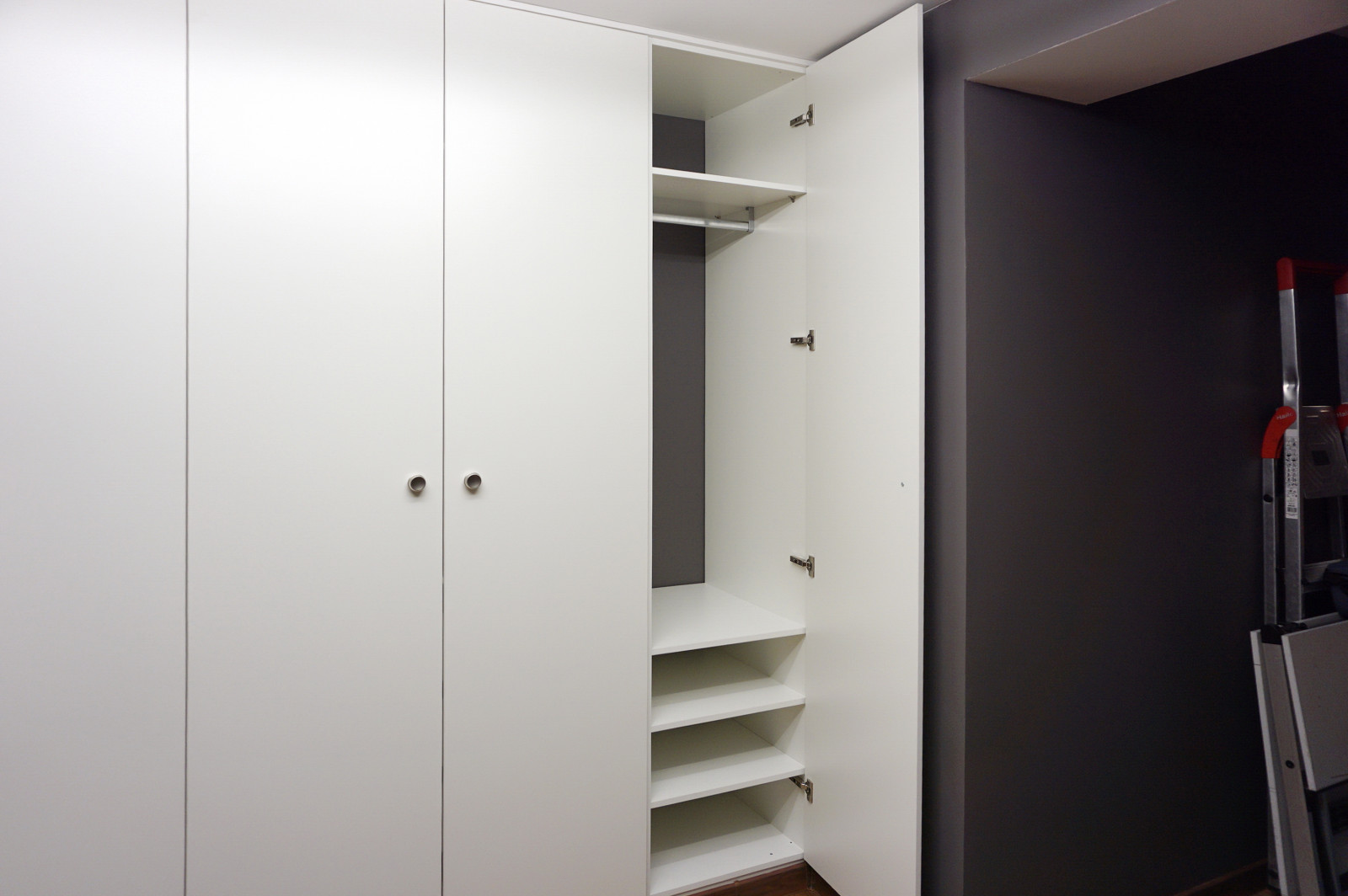 Шкаф в прихожую