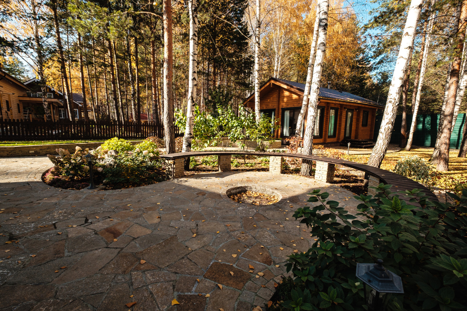 У леса на опушке