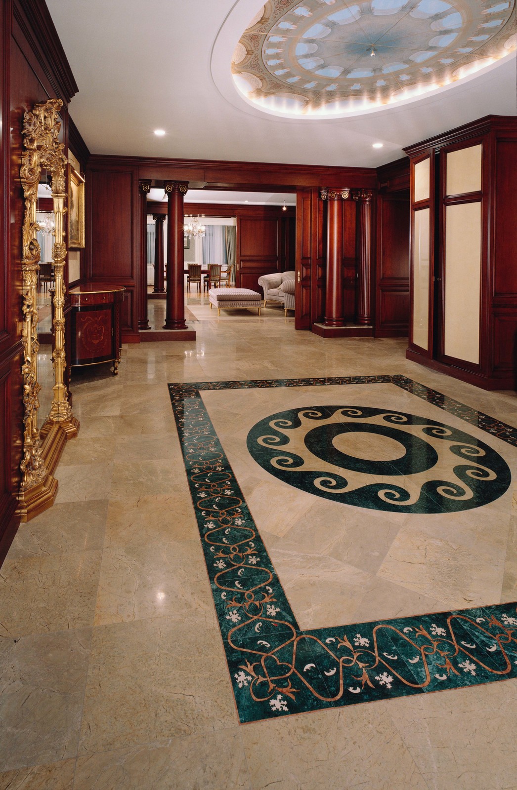 КВАРТИРА НА АРБАТЕ