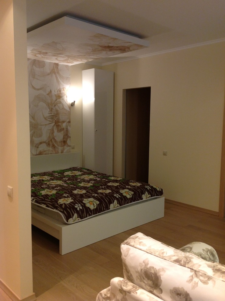 м. Молодежная