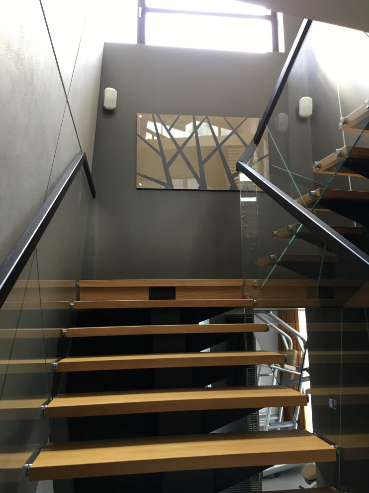 Обложка проекта: Лестница