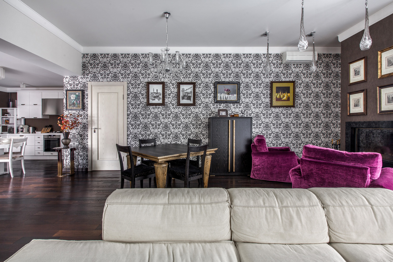 Интерьер с сочной ночинкой