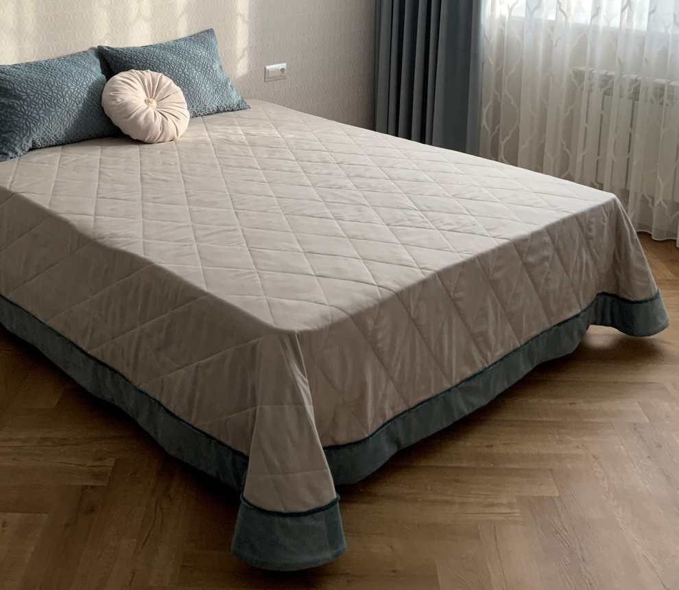 Текстиль в комнате молодой пары