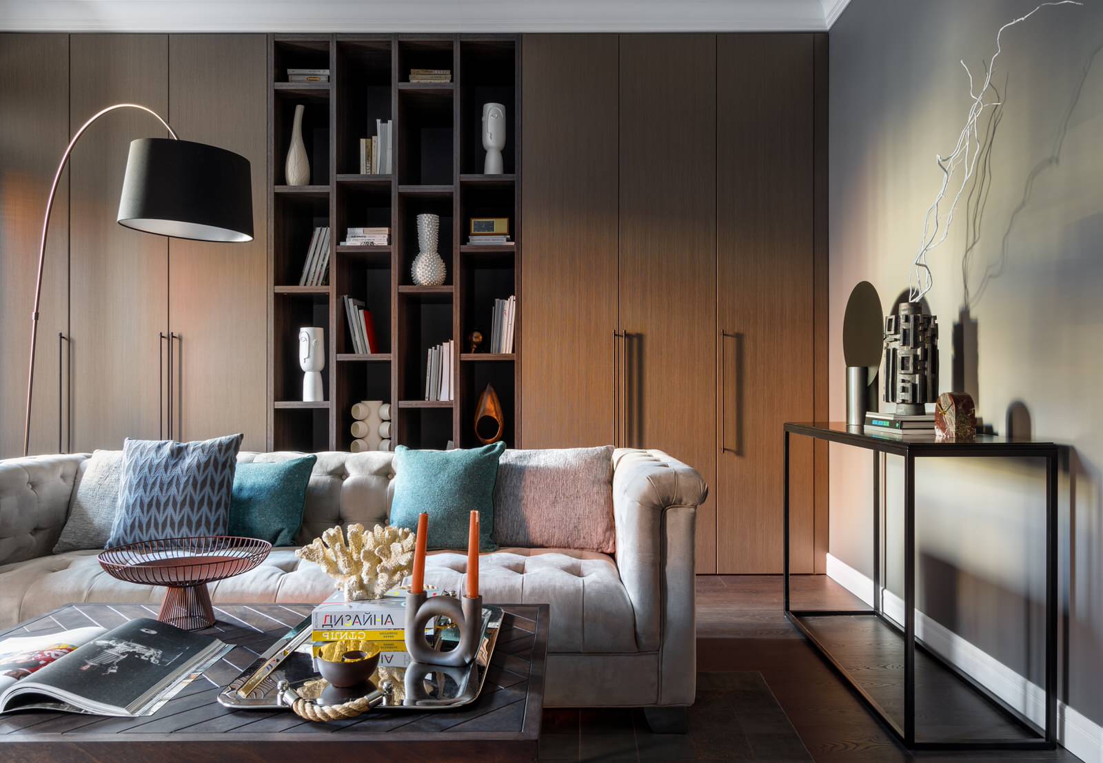 Квартира в старом жилом фонде в центре Москвы.