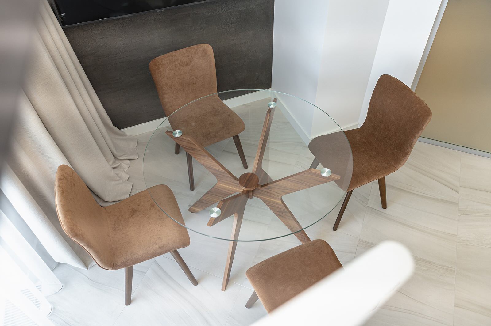 ЖК ЗАЗЕРКАЛЬЕ 410