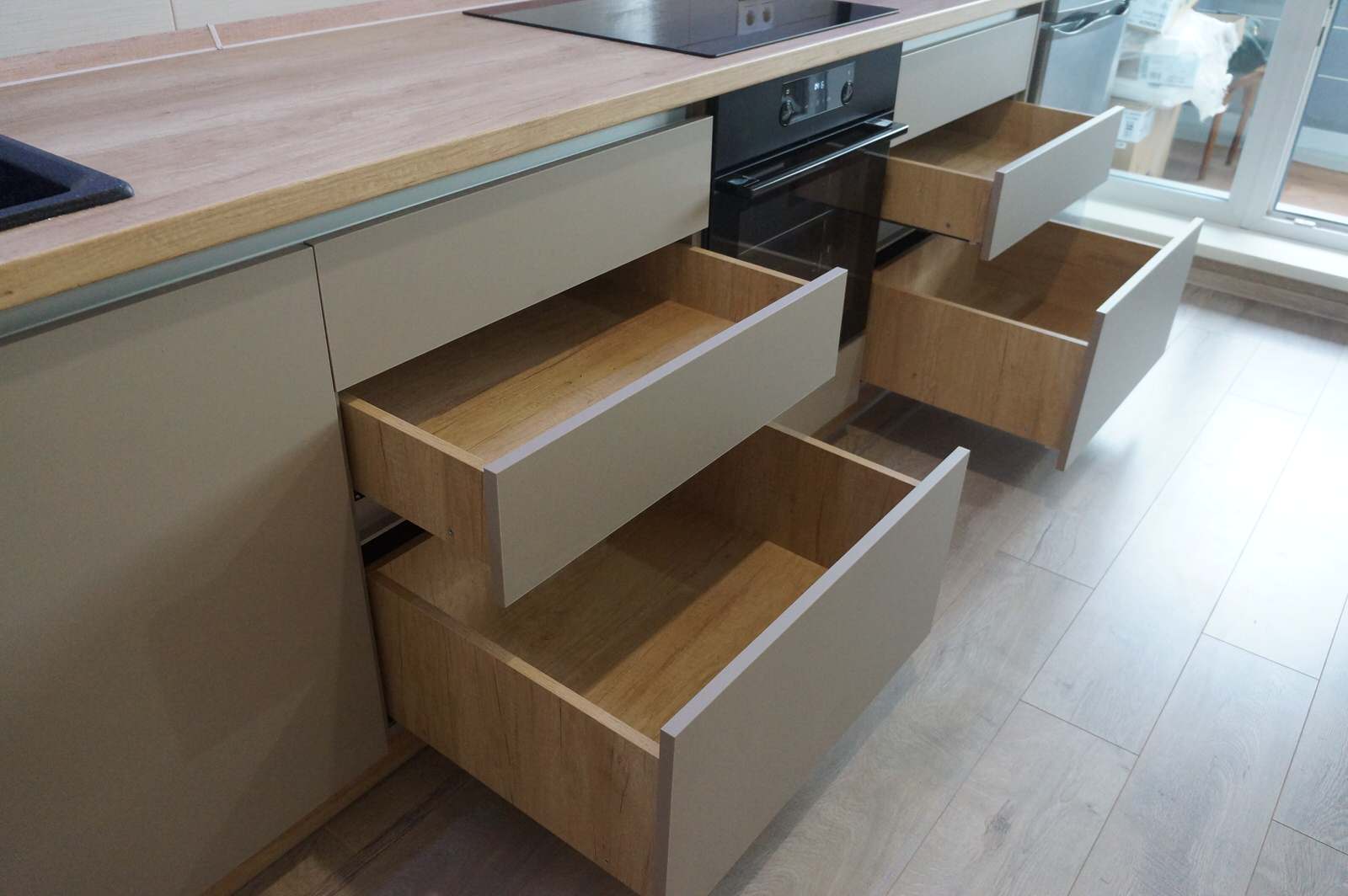 Кухня в стиле модерн 2, г. Новосибирск, ул. Троллейная 21