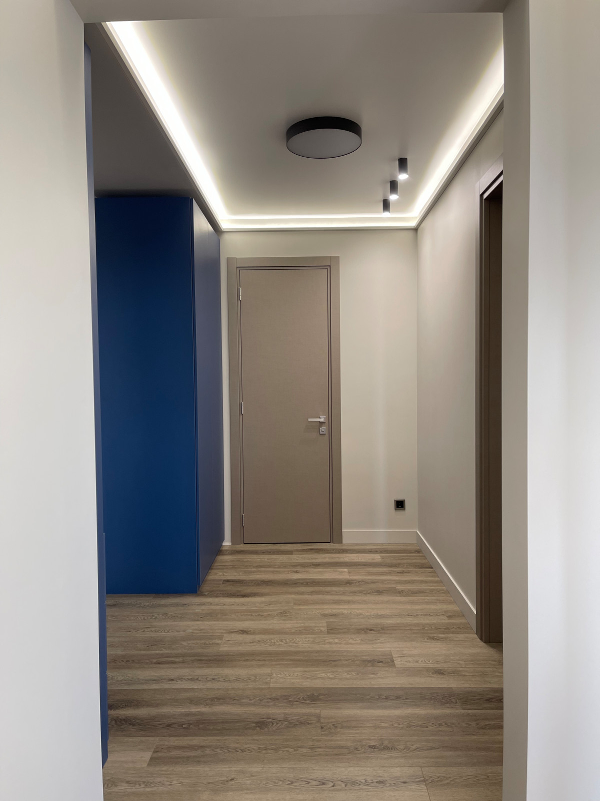 На седьмом этаже за семь часов счастья...