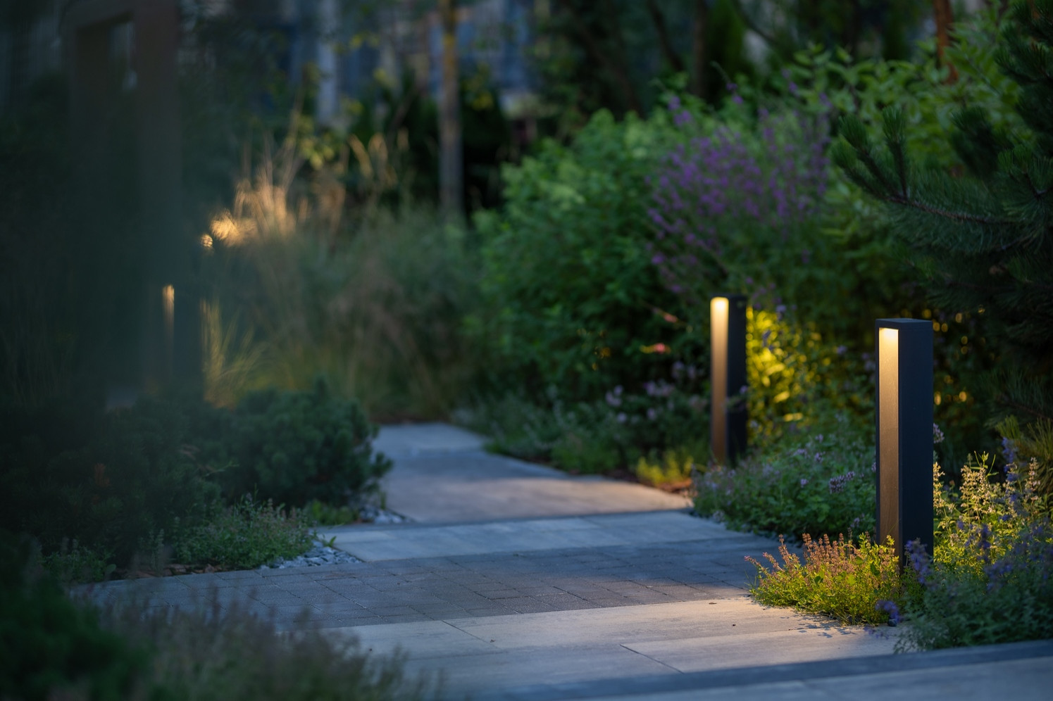 Освещение участка в таунхаусе Park Fonte