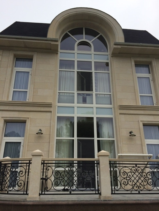 Обложка проекта: Окна из дерева сложных форм