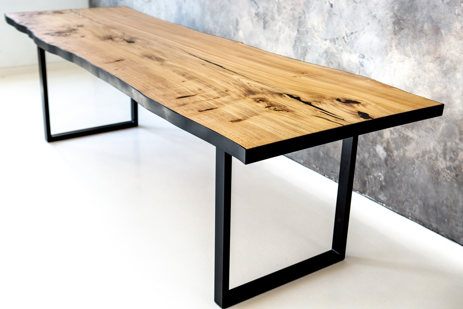 Обложка проекта: Стол "Киссолово"