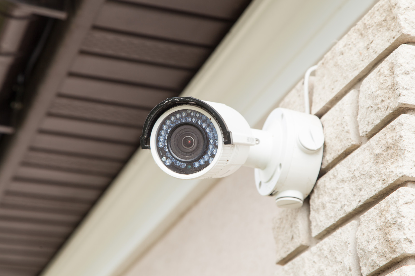 Уличное видеонаблюдение и IP домофон