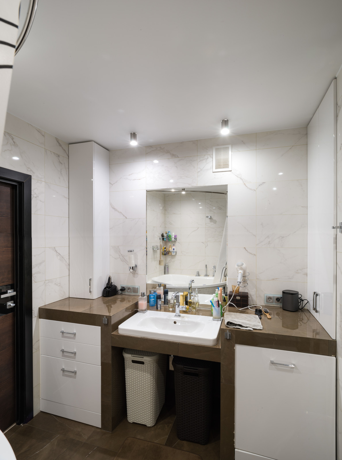 Апартаменты на 20-ом этаже в современном стиле