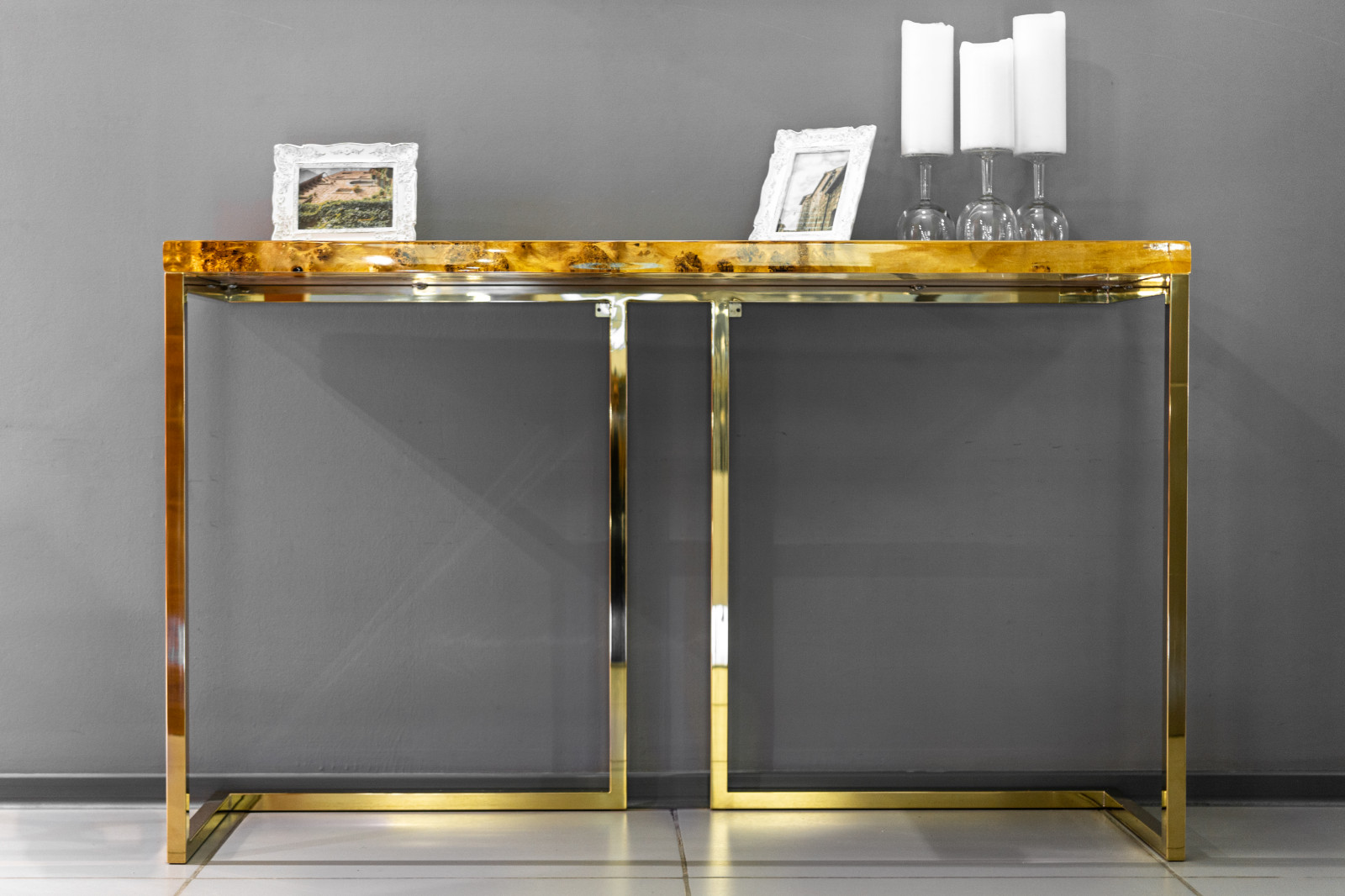 Обложка проекта: Стол консольный