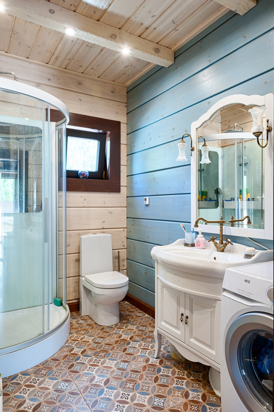 Реализованный проект интерьеров коттеджа из бруса в поселке Ларионово