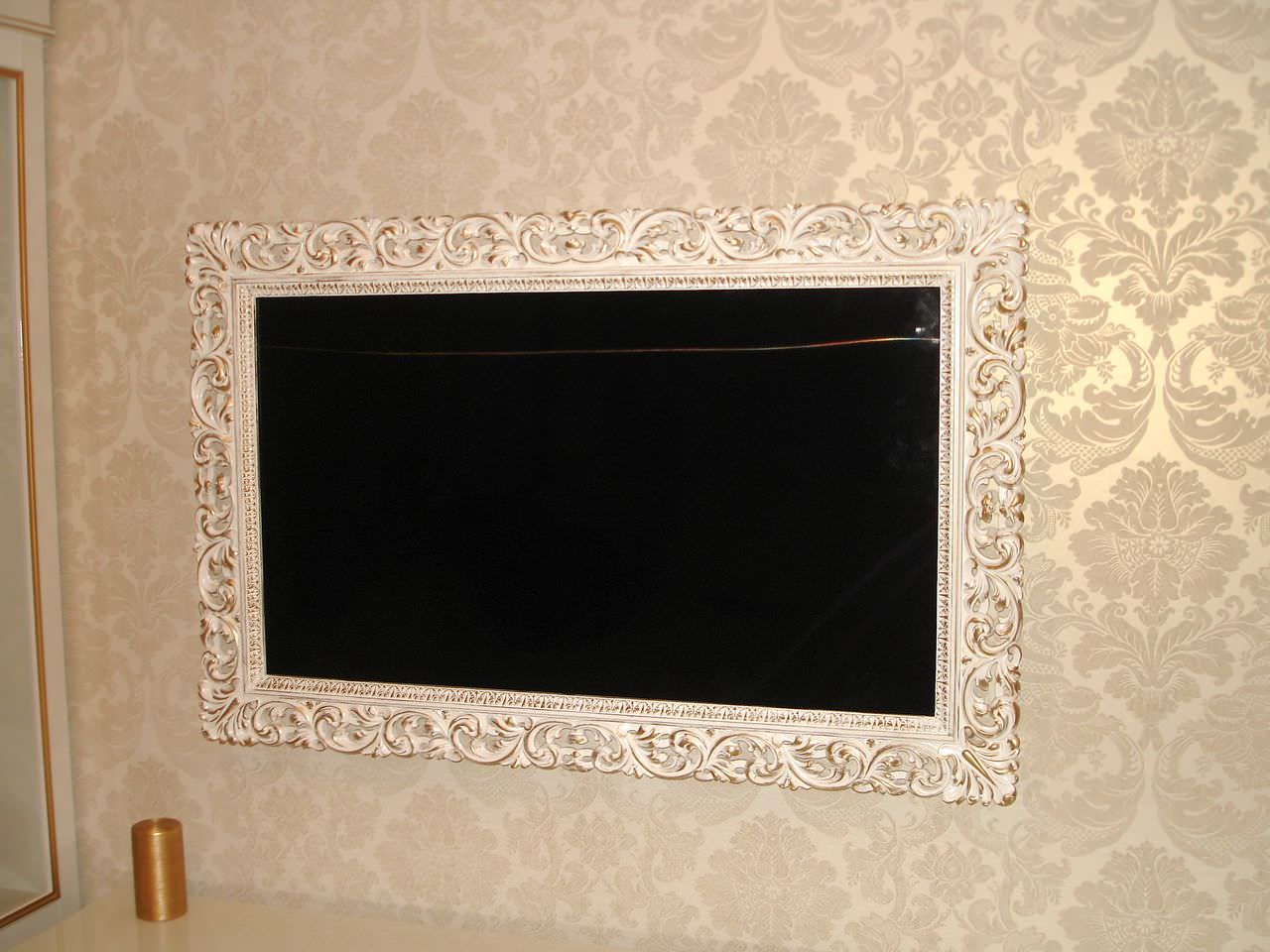 Телевизор в багете