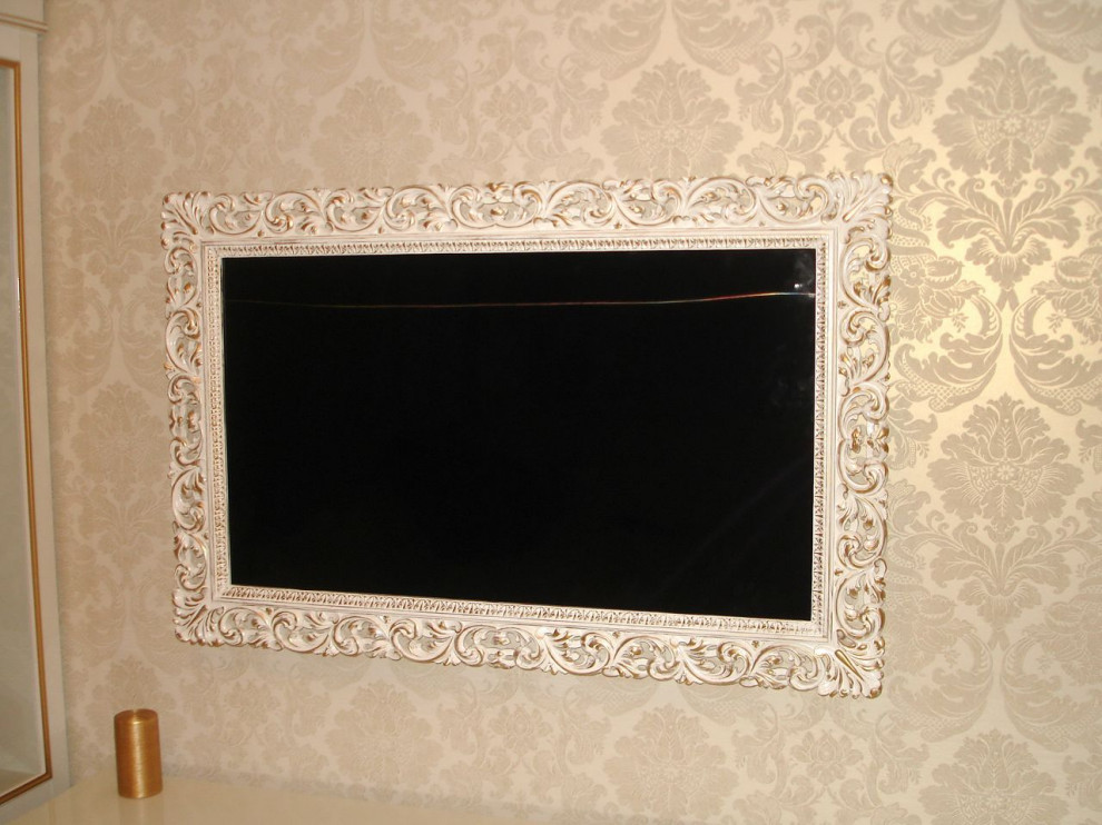 Телевизор в багете