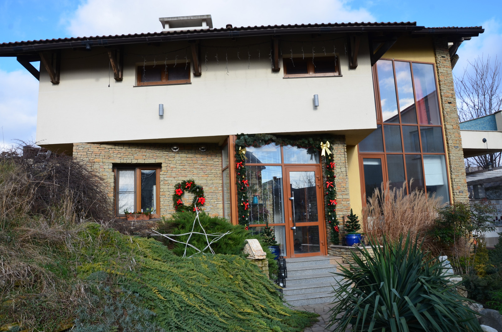 Обложка проекта: Компактный, эргономичный, экономичный, креативный ДОМ