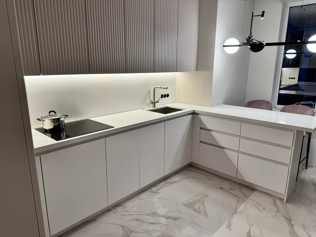 МОСКВА  НАГОРНАЯ   53 м