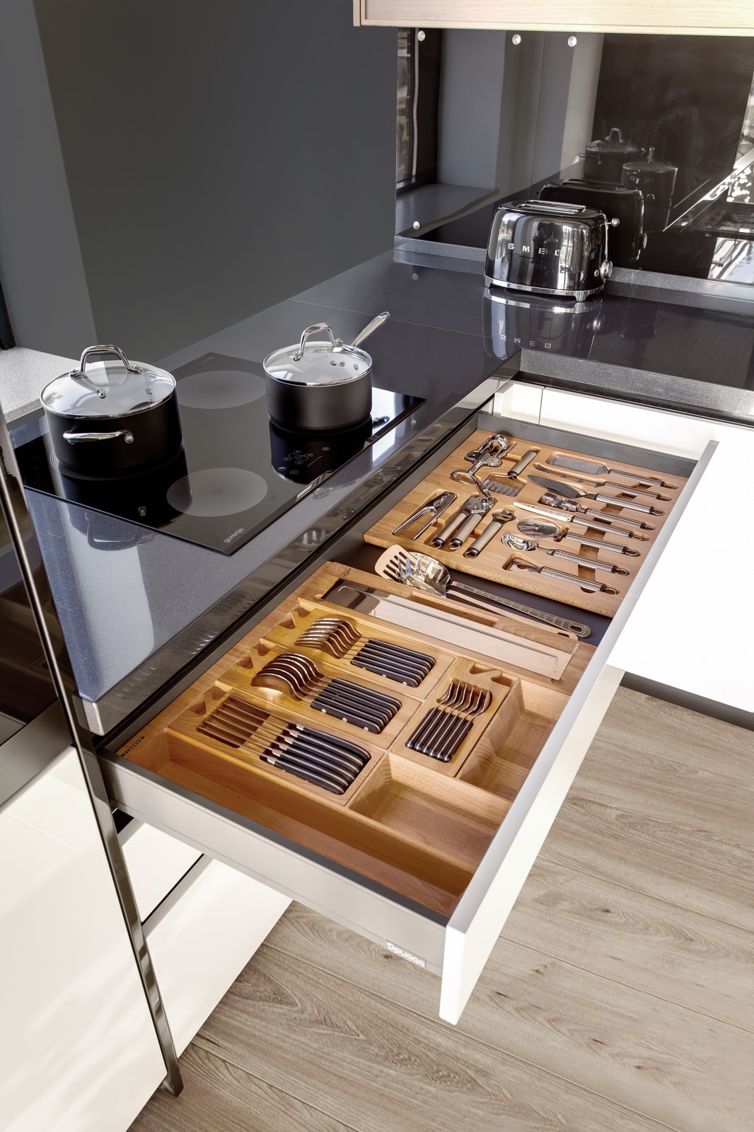 Шпонированные кухни