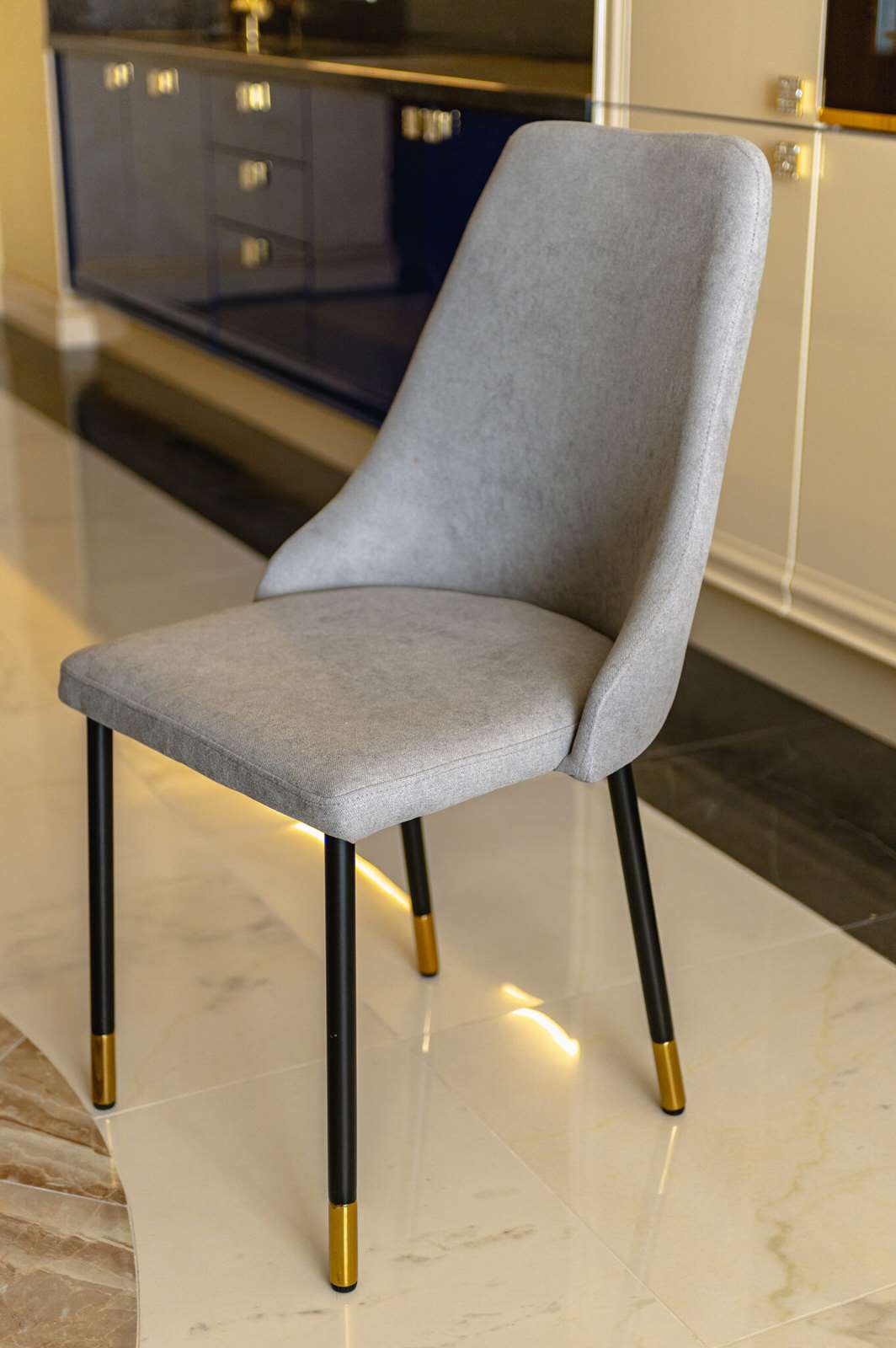 ЖК ЗАЗЕРКАЛЬЕ 407